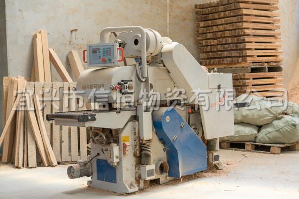 托盤(pán)加工設(shè)備